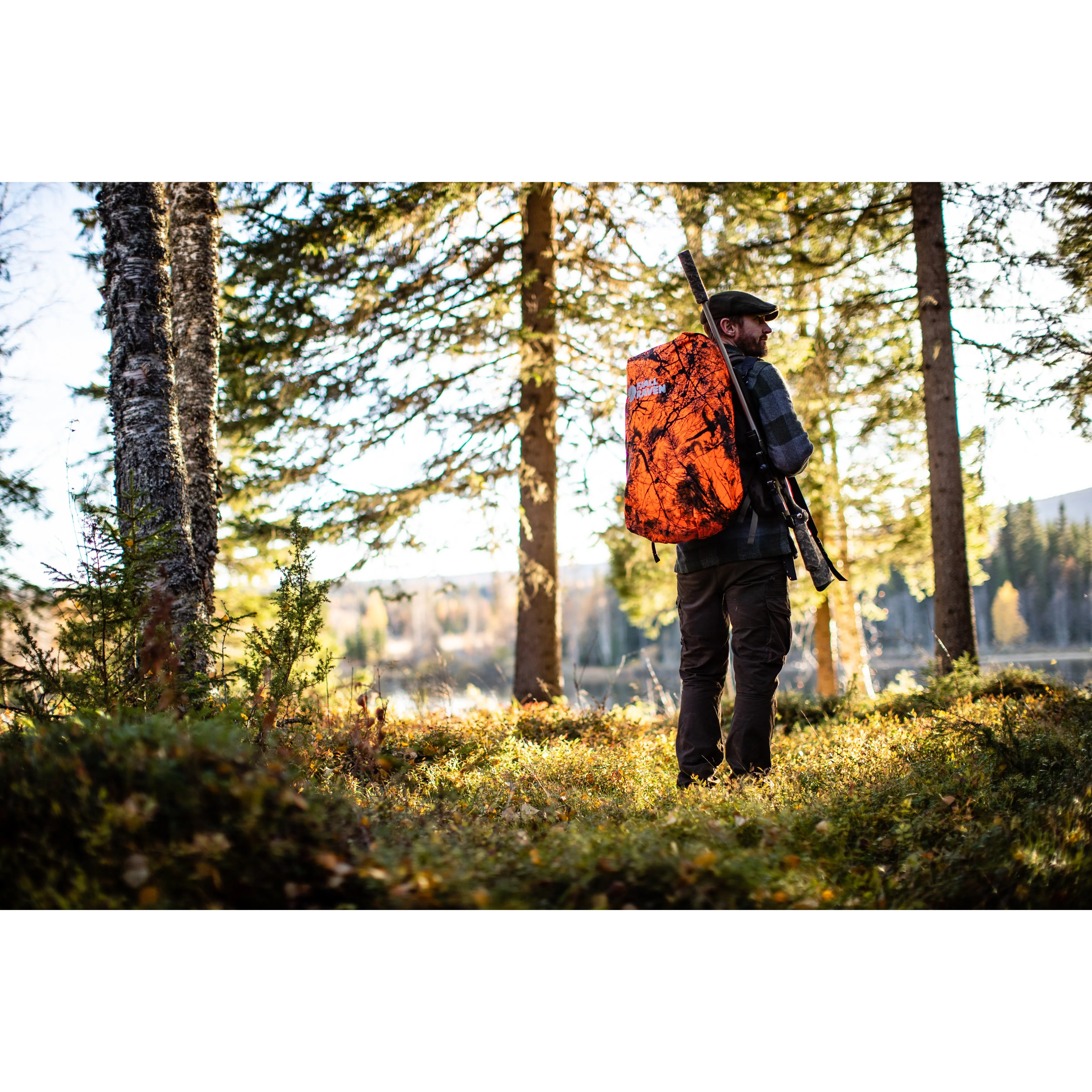 Fjällräven Hunting Rain Cover 16-28L Safety Orange | Buy Fjällräven Hunting Rain Cover 16-28L Safety Orange here | Outnorth