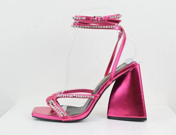 Fuchsia Unique Chuncky Heel Sandal With Stone Detail