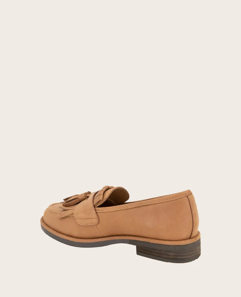 GENTLE SOULS - Cydney Suede Tassel Loafer