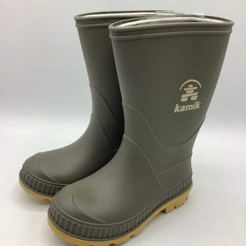 Size 7: Kamik Green Rain Boots