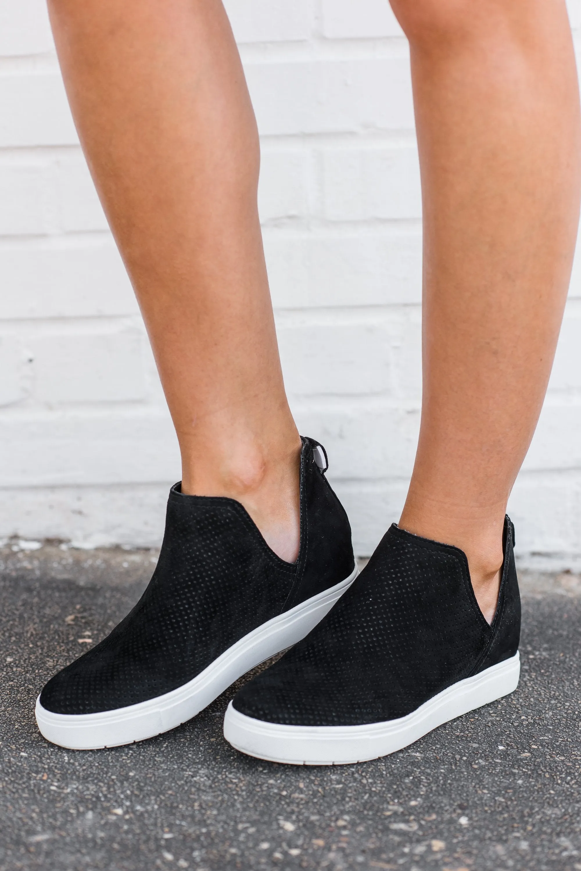 Steven By Steve Madden: Canares Black Sneakers