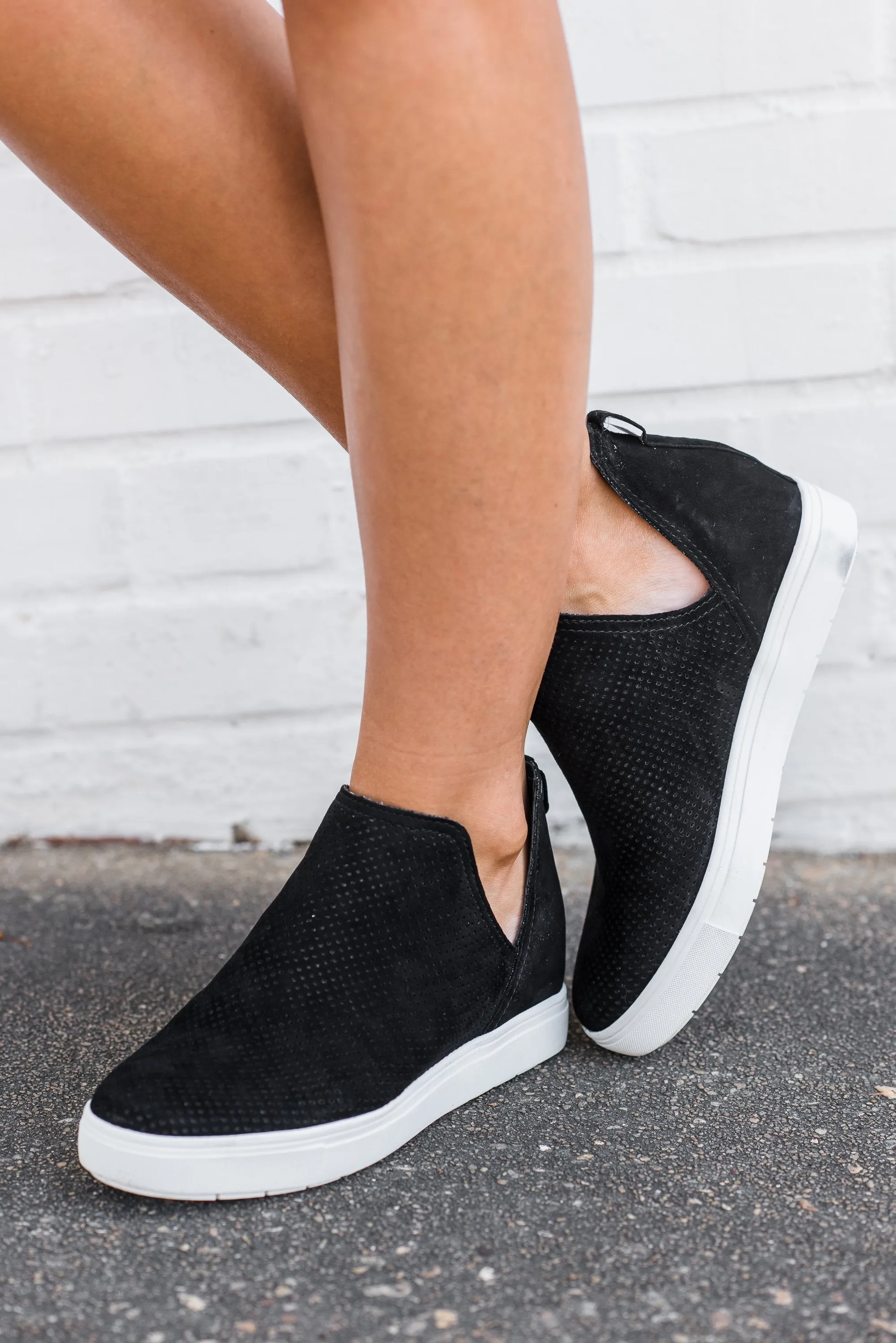 Steven By Steve Madden: Canares Black Sneakers