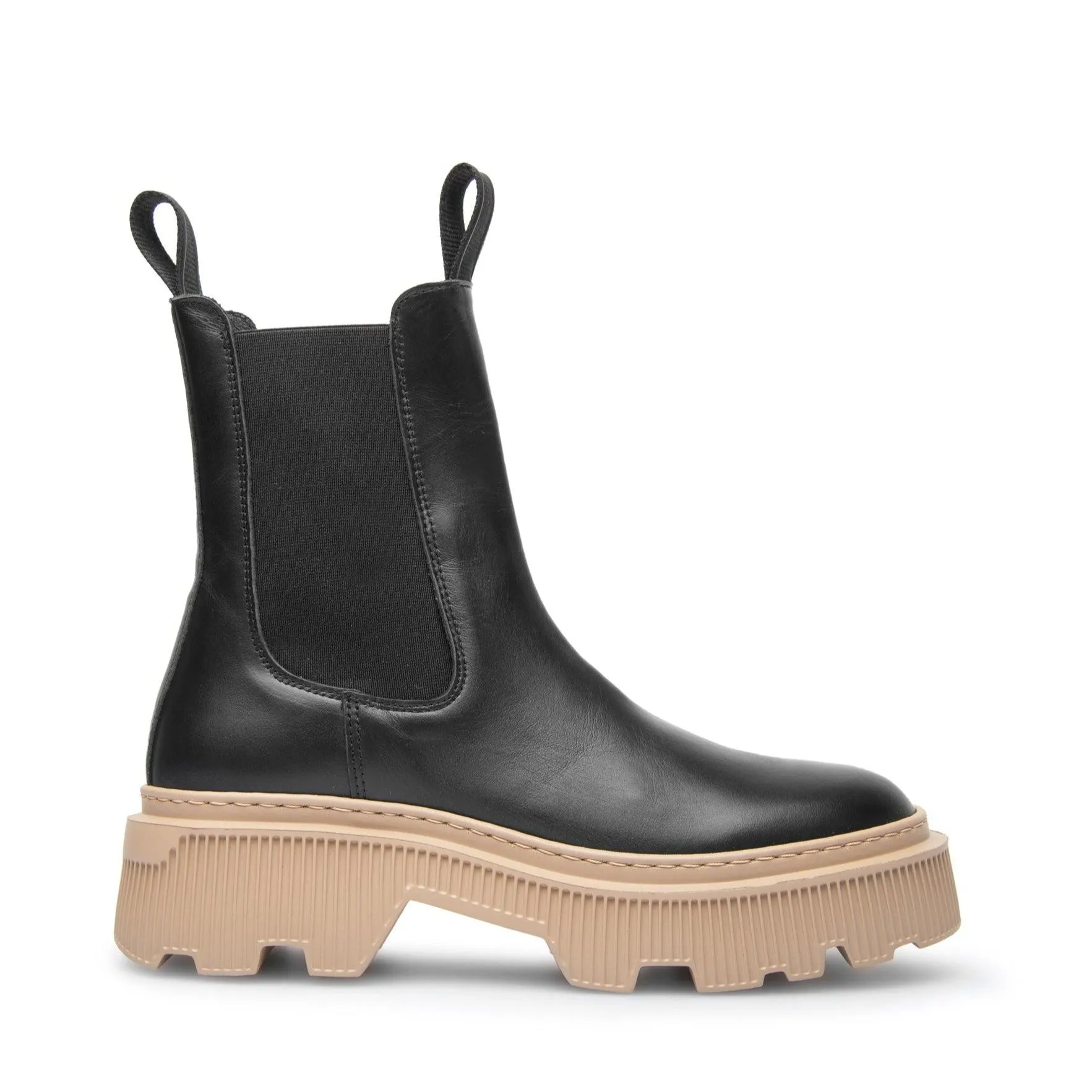 Trixy Black Croissant Chelsea Boots