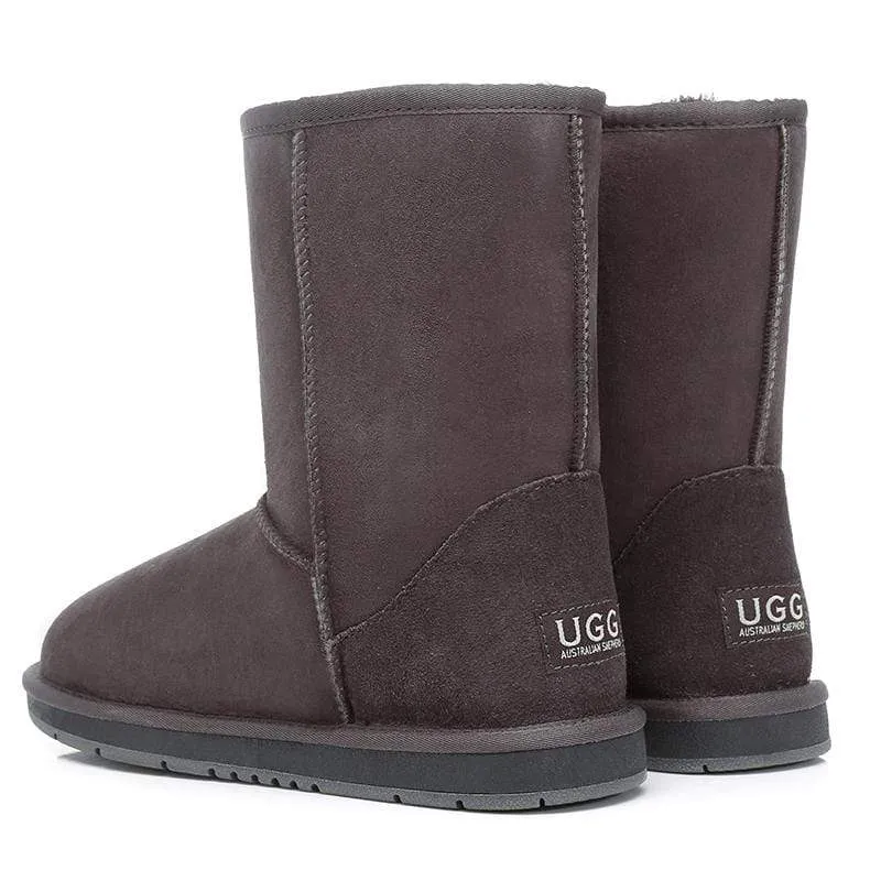 UGG Kids Short Classic Boots (7  years)