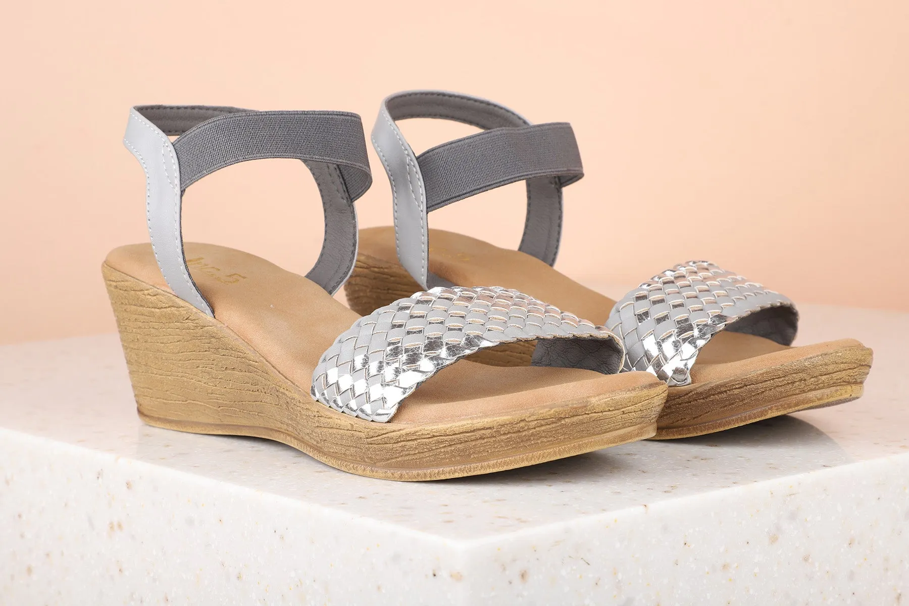 Women Grey Textured Wedge Sandals